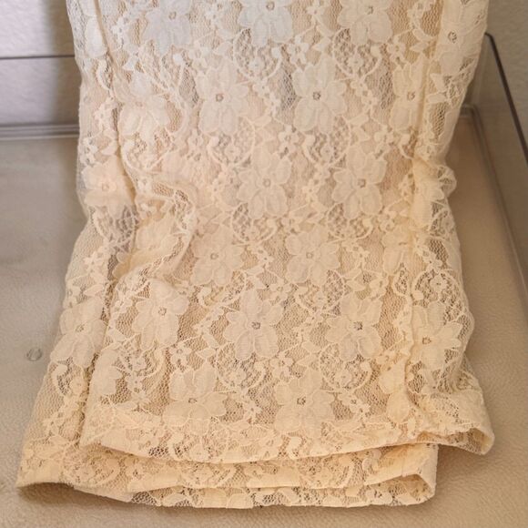 Origami by Vivian Plus Size Lace Leggings – Cream Floral Sheer - Picture 3 of 4